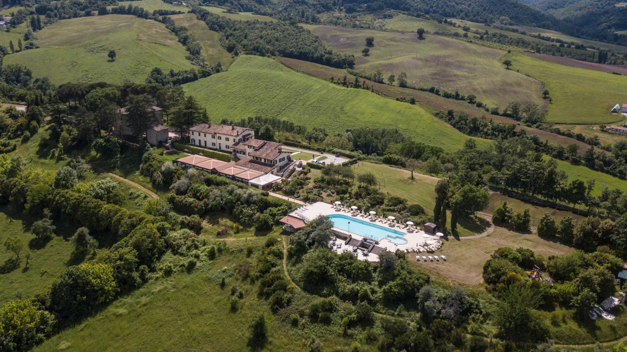 Tenuta Borgo San Michele Губио Екстериор снимка