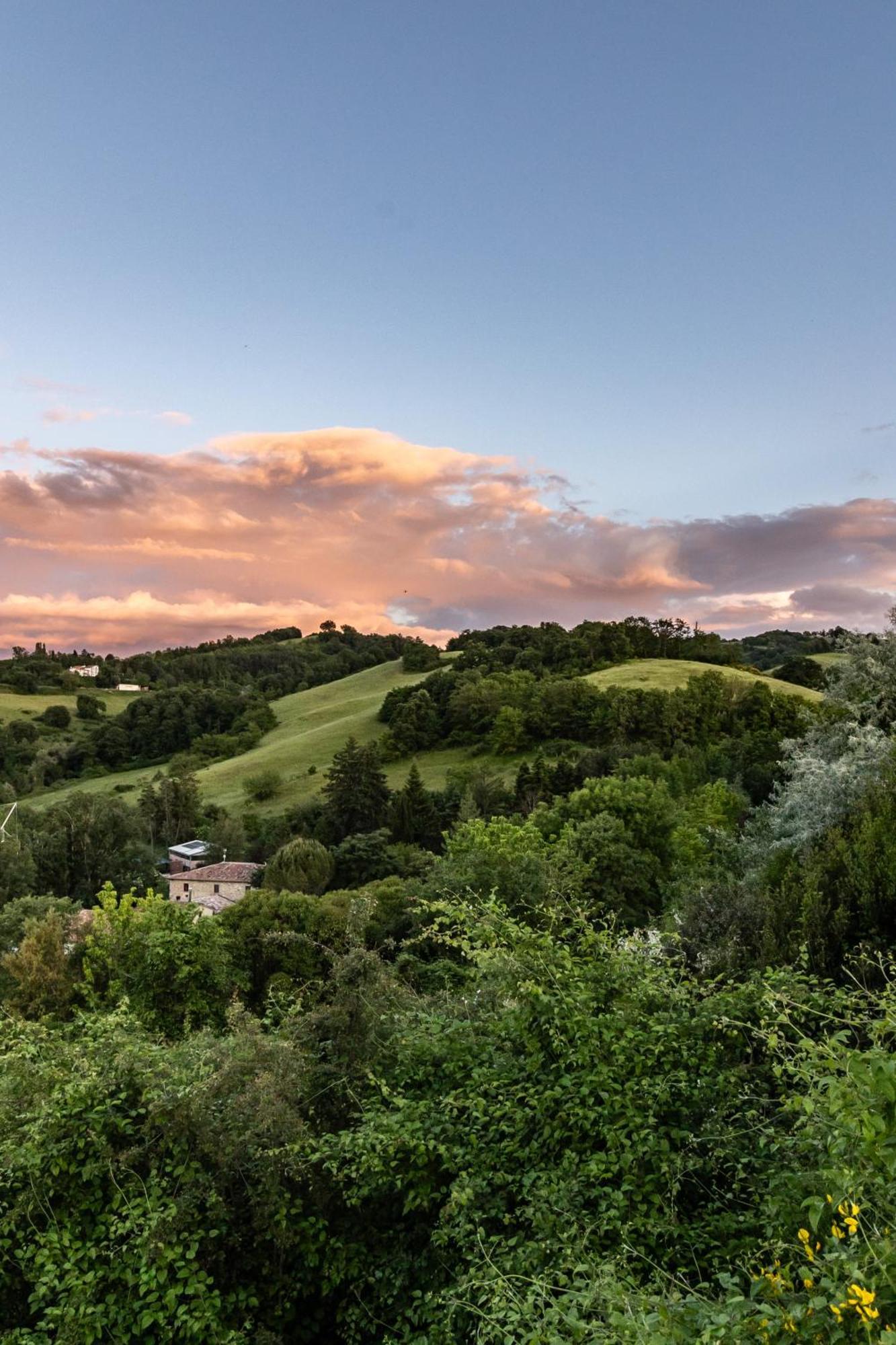 Tenuta Borgo San Michele Губио Екстериор снимка