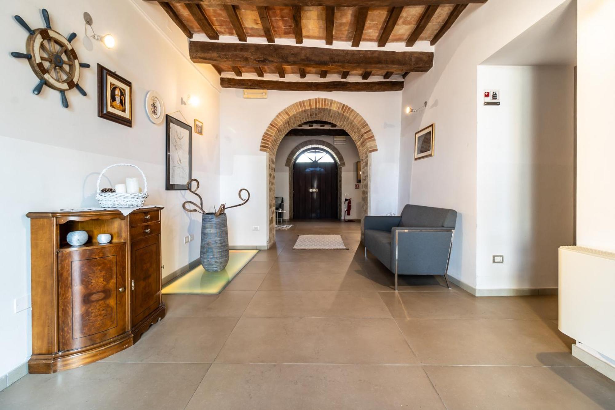 Tenuta Borgo San Michele Губио Екстериор снимка
