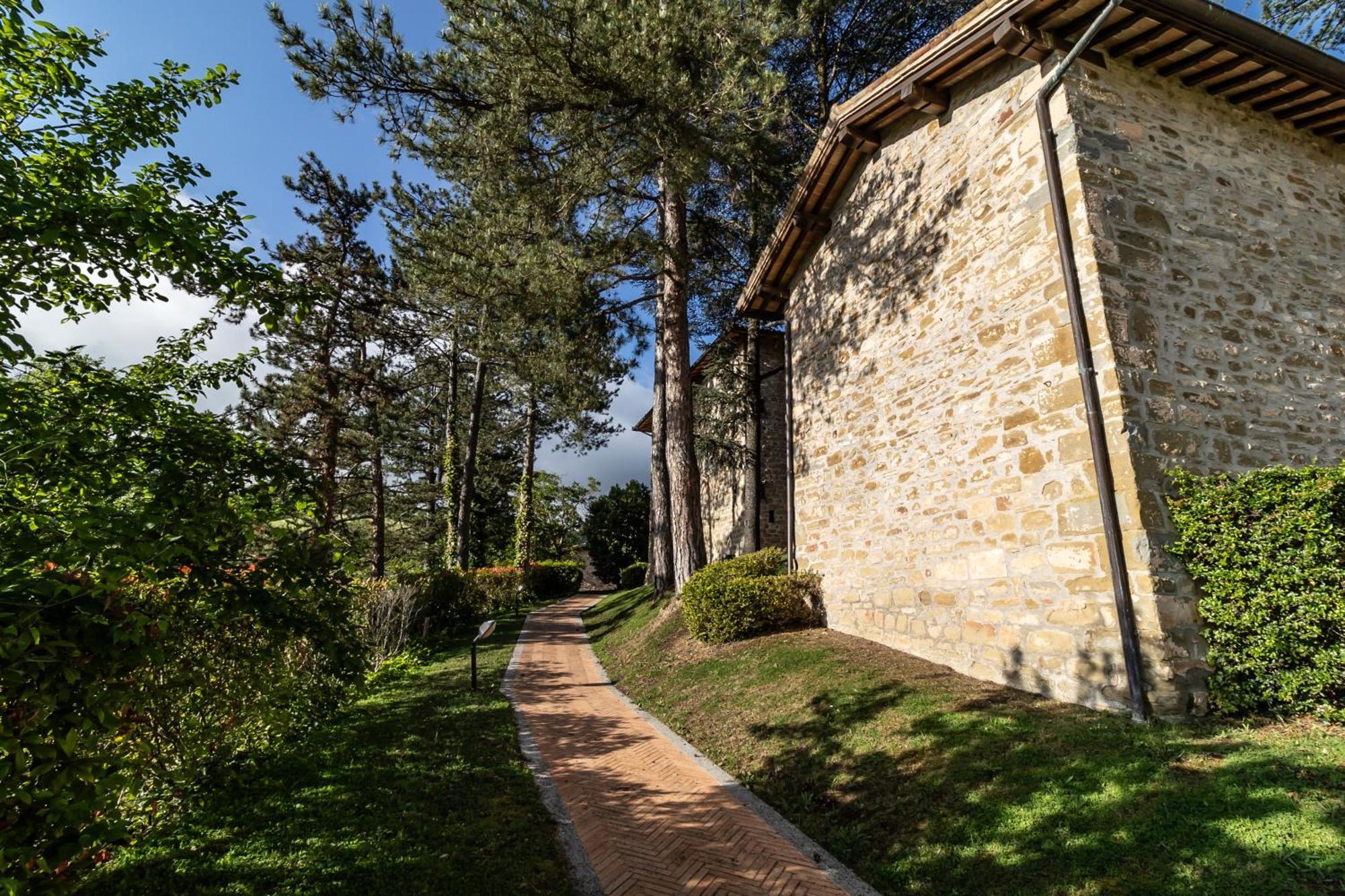 Tenuta Borgo San Michele Губио Екстериор снимка
