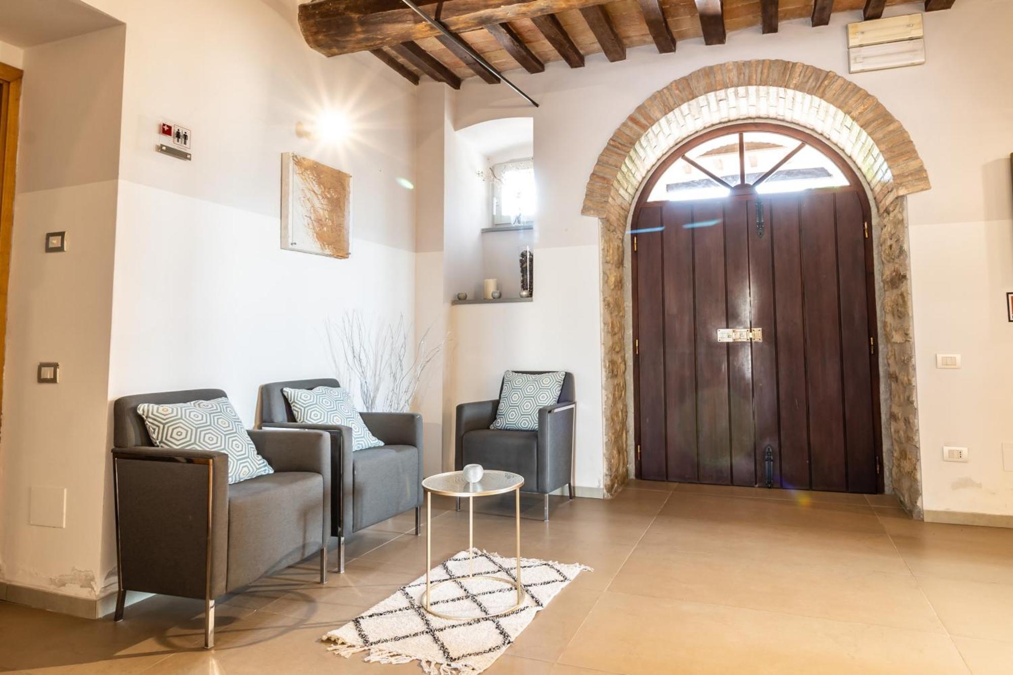 Tenuta Borgo San Michele Губио Екстериор снимка