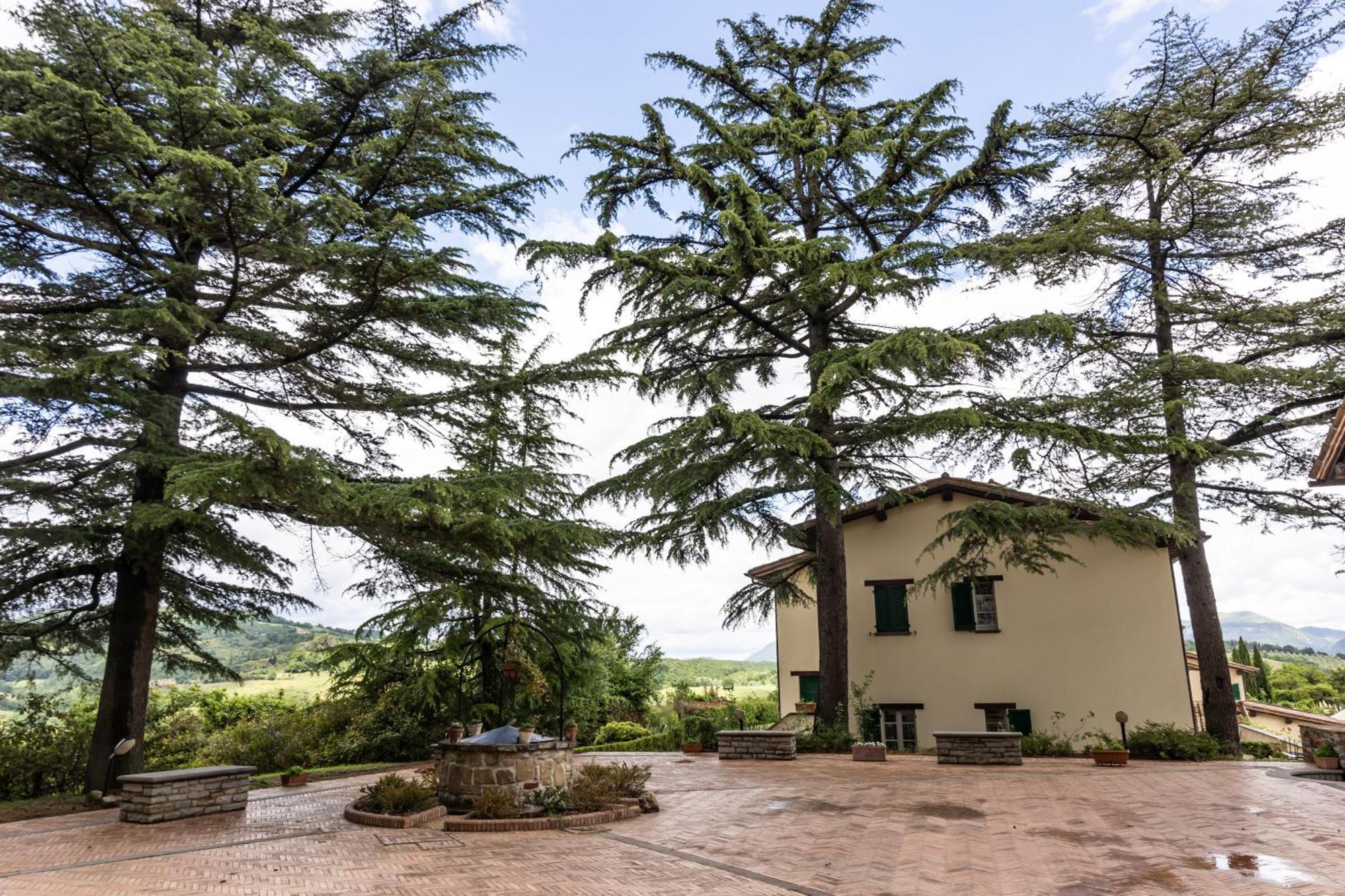 Tenuta Borgo San Michele Губио Екстериор снимка