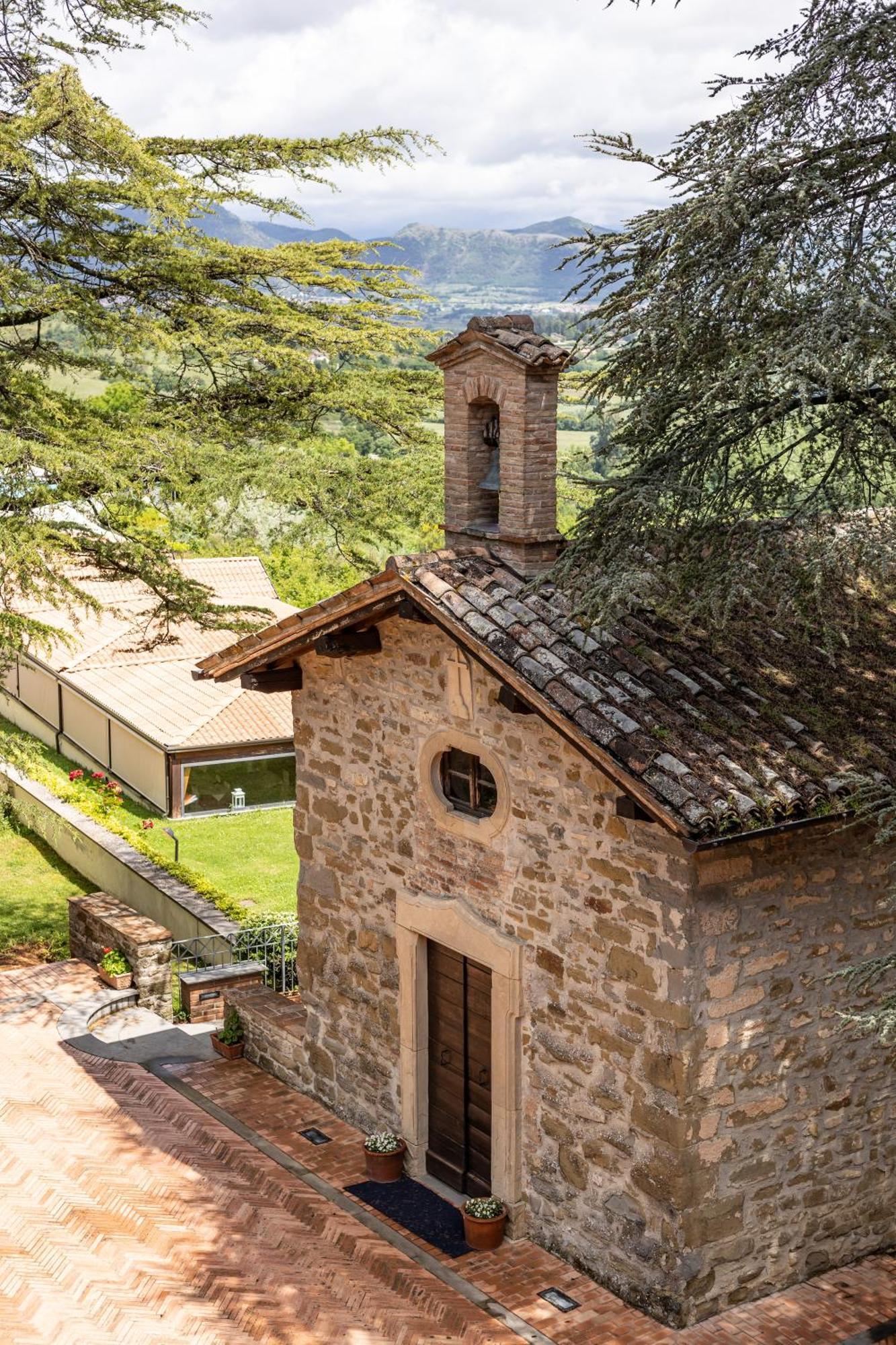Tenuta Borgo San Michele Губио Екстериор снимка