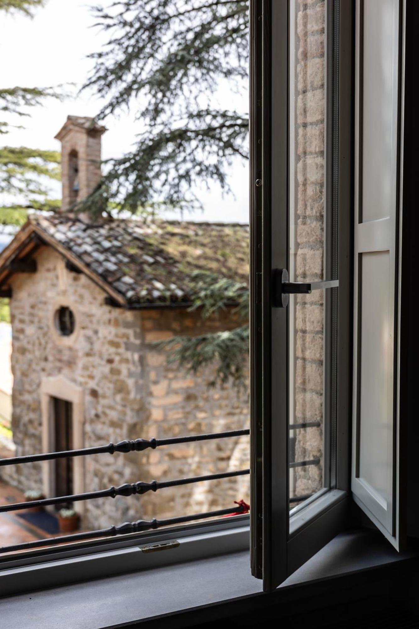 Tenuta Borgo San Michele Губио Екстериор снимка